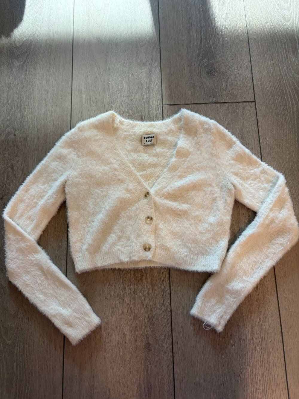 Cream fuzzy cropped sweater 🤍